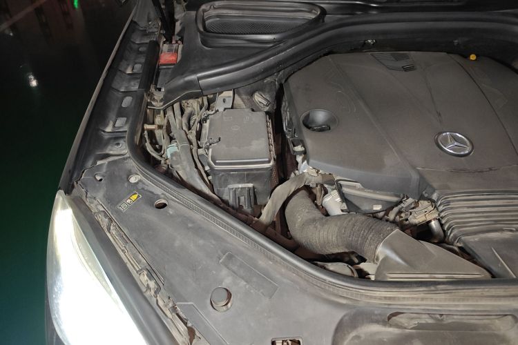 奔驰M级 2014款 ML 350 CDI 4MATIC局部细节9006