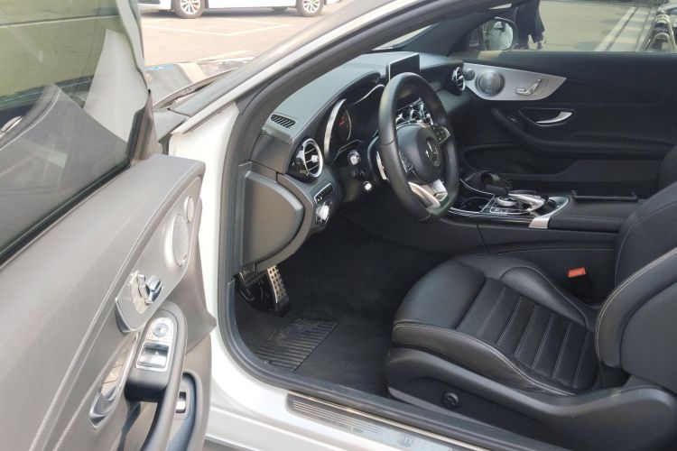 奔驰C级(进口) 2016款 C 300 轿跑版中控内饰20