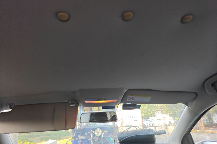 大众 Polo 2014款 1.4L 手动风尚版中控内饰22