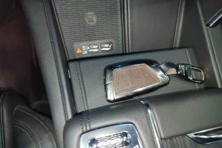 凯迪拉克CT6 2023款 28T 豪华型中控内饰11