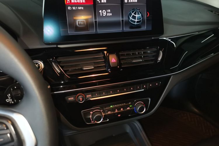 宝马1系 2021款 改款 120i M运动版局部细节16