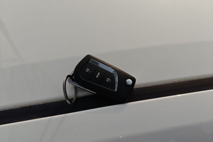 丰田 卡罗拉 2021款 TNGA 1.5L CVT先锋版中控内饰11