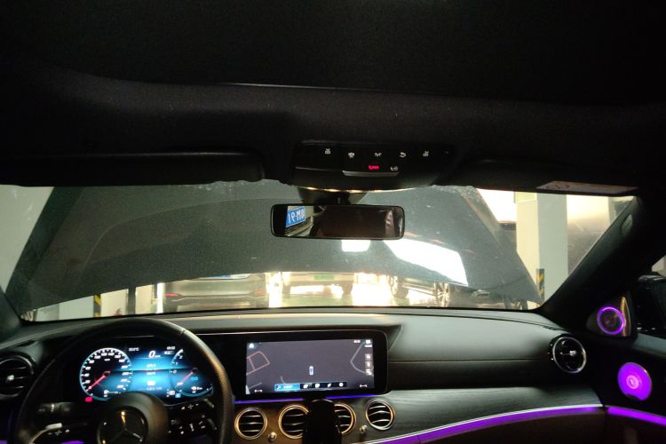 奔驰E级新能源 2023款 E 350 e L 插电式混合动力运动轿车局部细节22