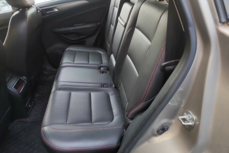 长安CS75 2014款 2.0L 手动豪华型 国V中控内饰7004