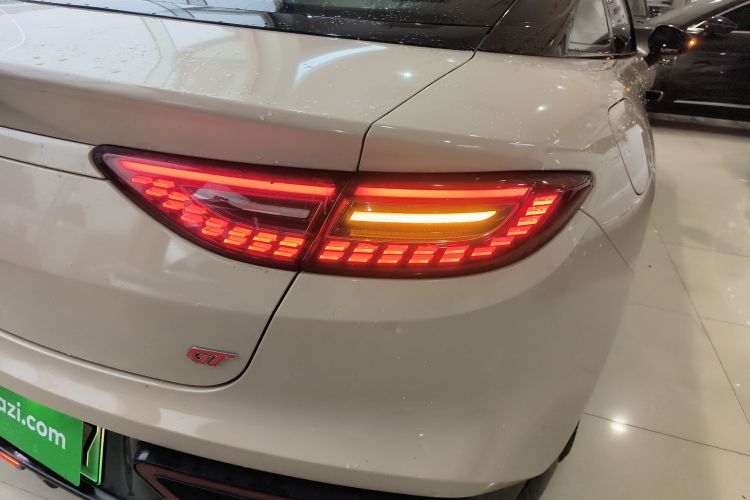 哪吒汽车 哪吒GT 2023款 560车身外观9