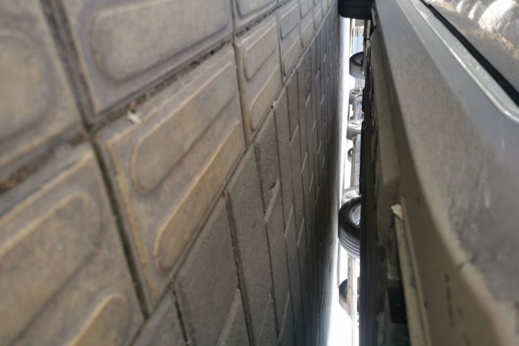 红旗E-QM5 2023款 改款 基础出行版局部细节9001