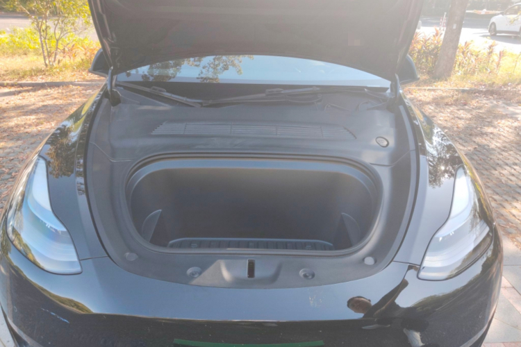 特斯拉 Model Y 2024款 长续航全轮驱动版局部细节24