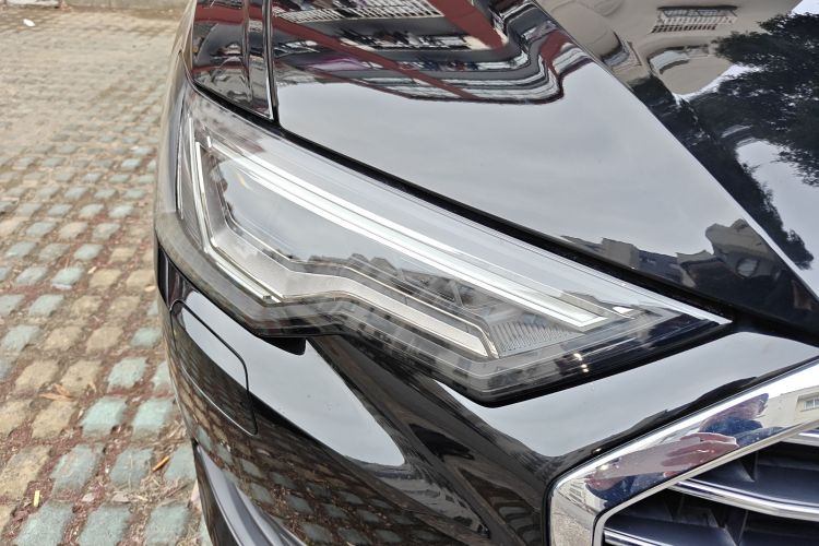 奥迪A6L 2019款 40 TFSI 豪华致雅型车身外观8