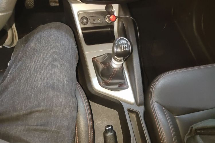 江汽集团 瑞风S3 2016款 1.5L 手动豪华智能型局部细节18