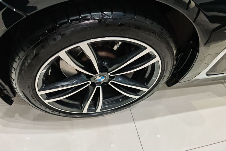 宝马7系 2019款 改款 730Li M运动套装车身外观6007