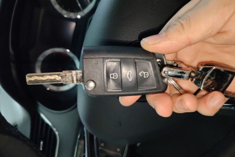 斯柯达 明锐 2018款 1.6L 自动豪华版中控内饰11