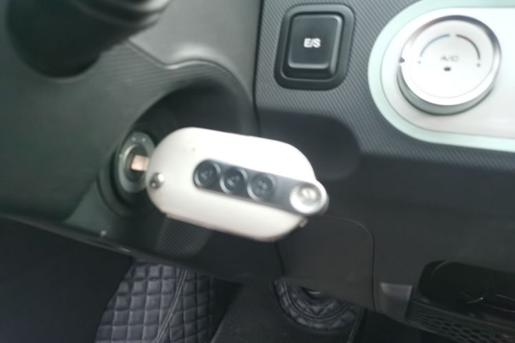 五菱汽车 宏光MINIEV 2022款 马卡龙臻享款 三元锂中控内饰11