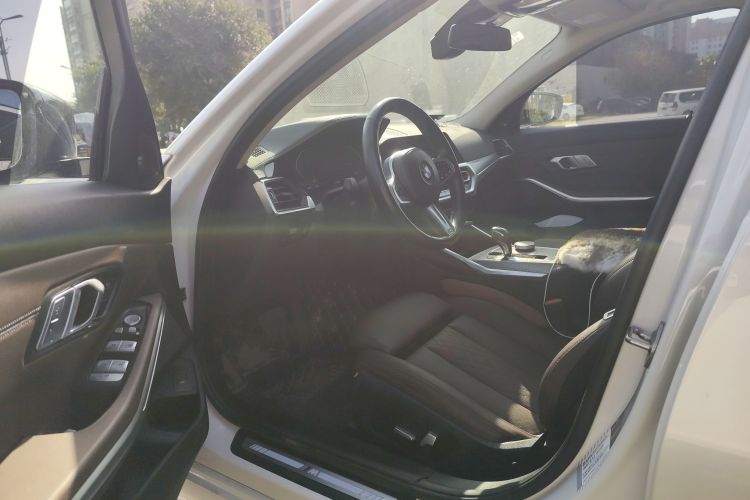 宝马3系 2022款 325Li M运动曜夜套装中控内饰20