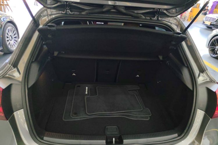 奔驰A级AMG(进口) 2024款 AMG A 35 4MATIC机舱底盘23