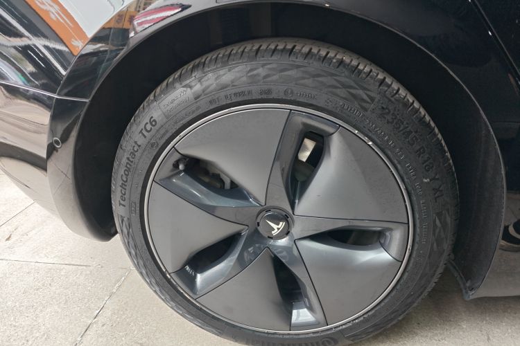 特斯拉 Model 3 2020款 改款 长续航后轮驱动版车身外观6008