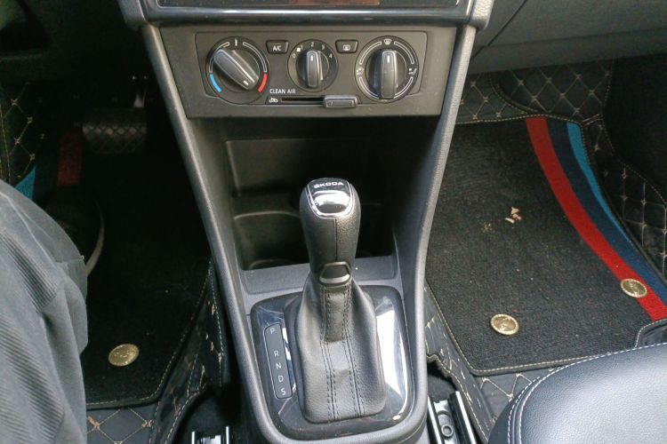 斯柯达 昕动 2018款 1.6L 自动标准版中控内饰18