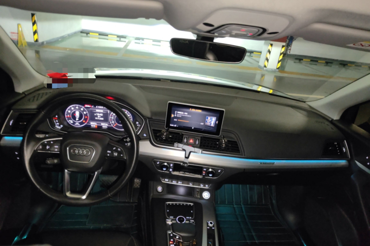 奥迪Q5L 2020款 改款 40 TFSI 荣享时尚型中控内饰12