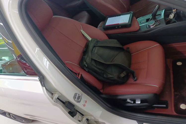 宝马5系新能源 2022款 535Le M运动套装局部细节41