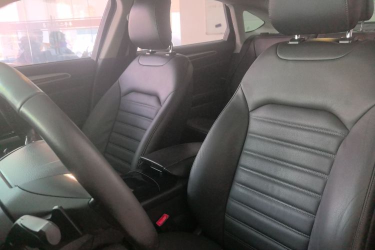 福特 蒙迪欧 2013款 2.0L GTDi200时尚型中控内饰19