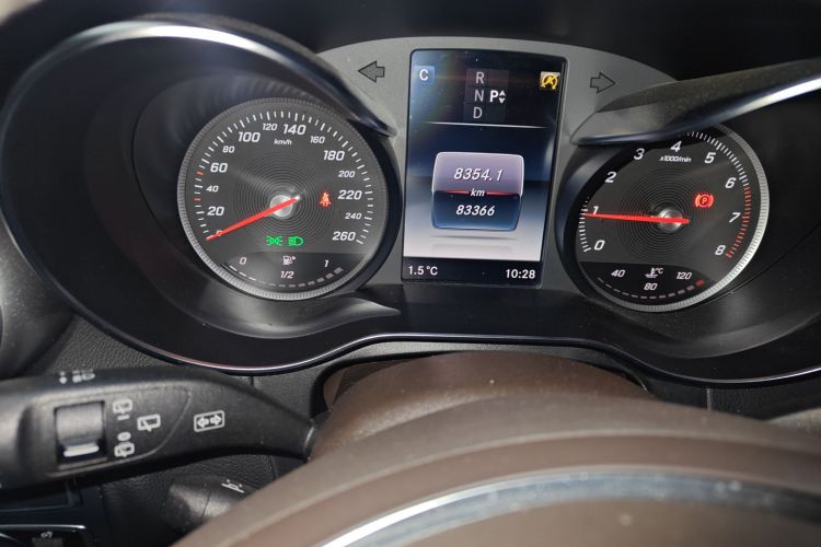 奔驰GLC 2019款 GLC 300 L 4MATIC 动感型中控内饰15