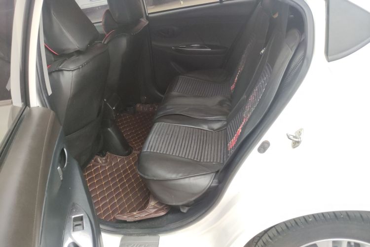 丰田 威驰 2014款 1.3L 手动型尚版中控内饰21