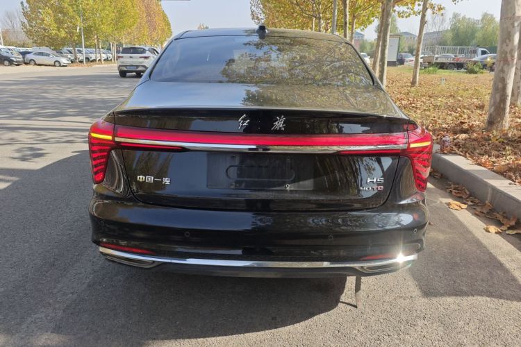 红旗H5 2023款 2.0T 自动智联旗享版车身外观6