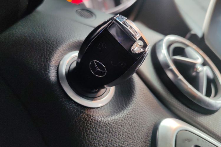 奔驰CLA 2018款 CLA 200 动感型中控内饰11