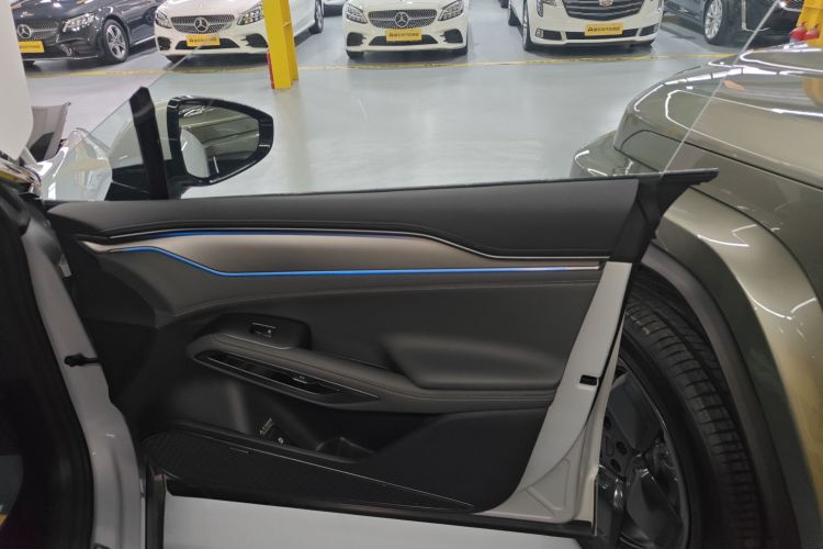 比亚迪 宋L EV 2025款 智驾版 662km 激光雷达卓越型中控内饰7005