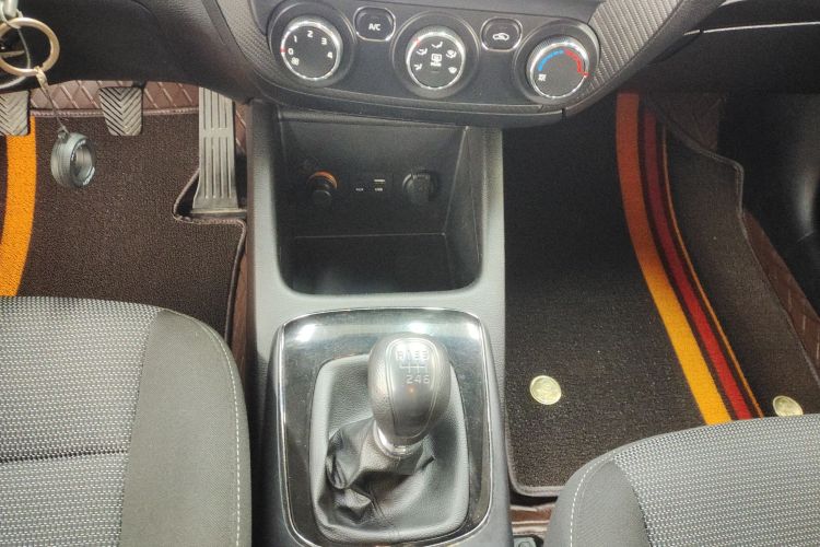 起亚K3 2016款 1.6L 手动GL局部细节18