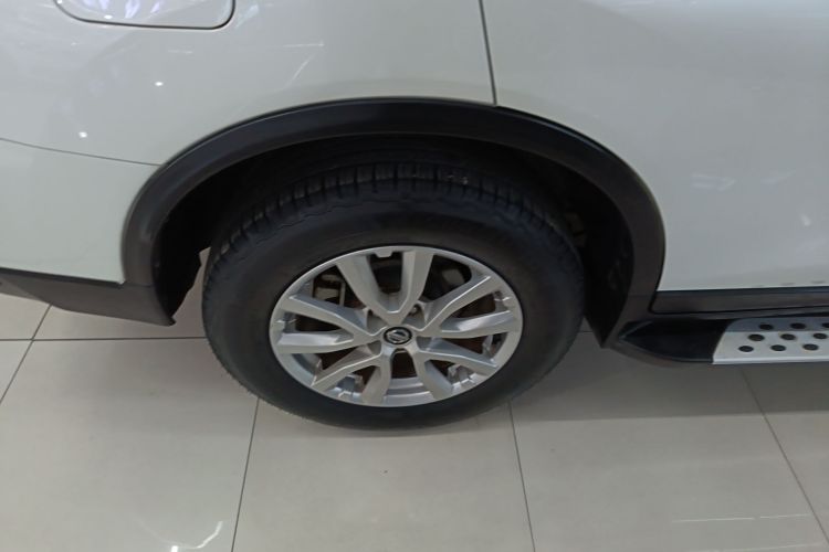 日产 奇骏 2017款 2.0L CVT舒适版 2WD车身外观6008