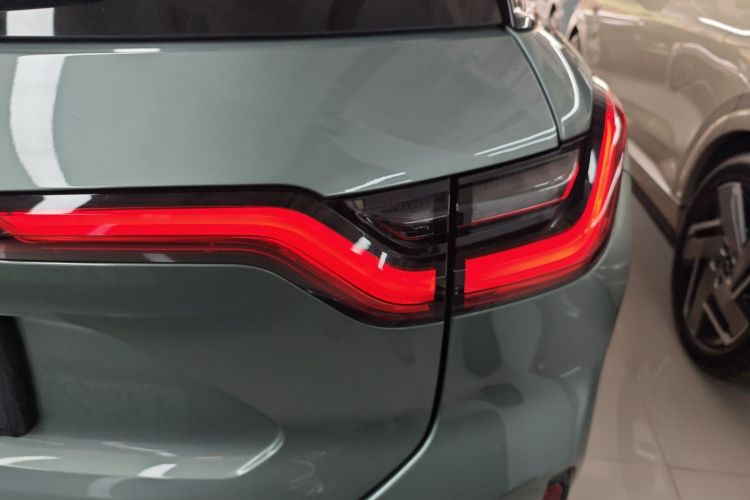 蔚来ES6 2020款 610KM 性能版车身外观9