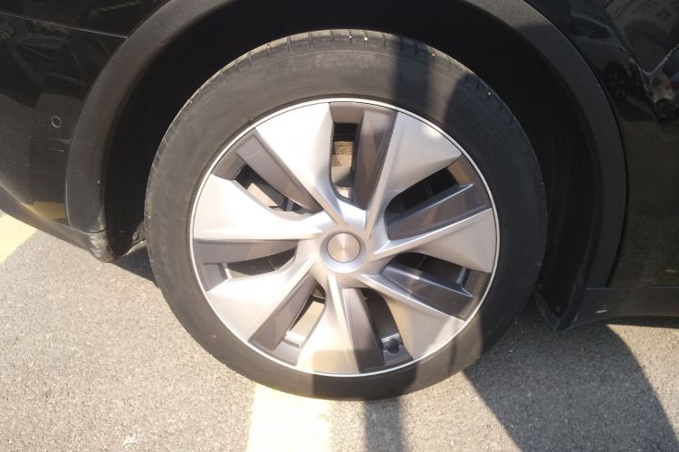 特斯拉 Model Y 2022款 改款 后轮驱动版车身外观6008