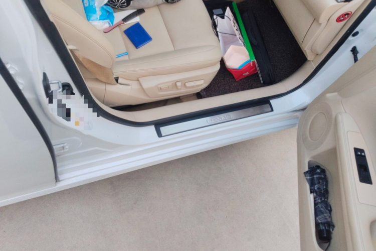 雷克萨斯ES 2013款 250 精英版局部细节9005