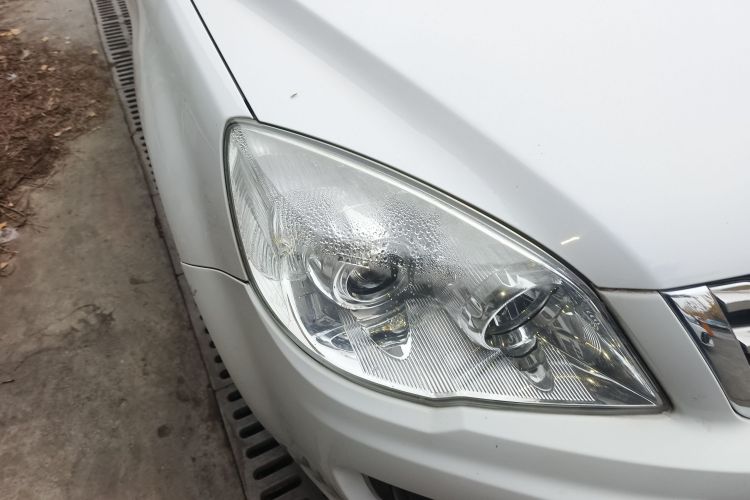 哈弗H6 2015款 升级版 1.5T 手动两驱精英型车身外观8