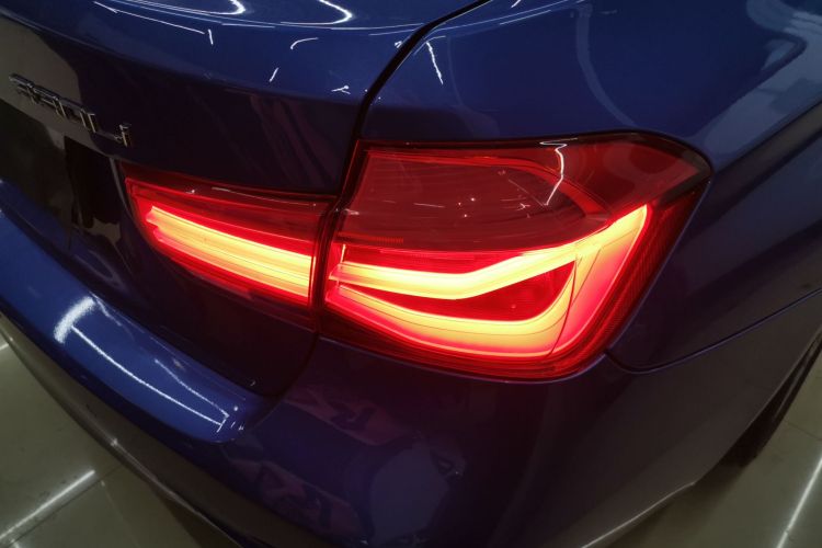 宝马3系 2017款 330Li M运动型车身外观9