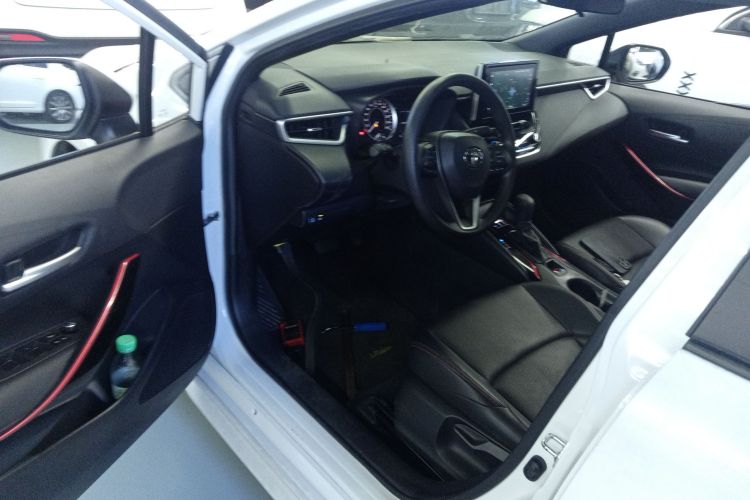 丰田 雷凌 2021款 185T CVT运动版中控内饰7003