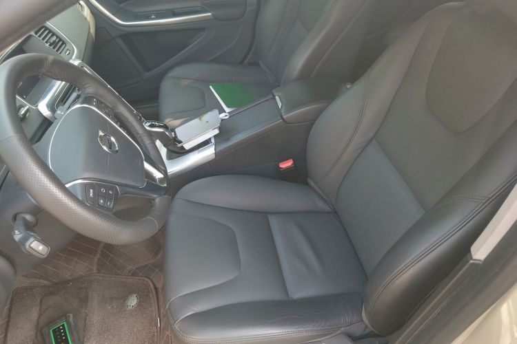 沃尔沃S60 2019款 S60L 改款 T5 智进进阶版中控内饰19