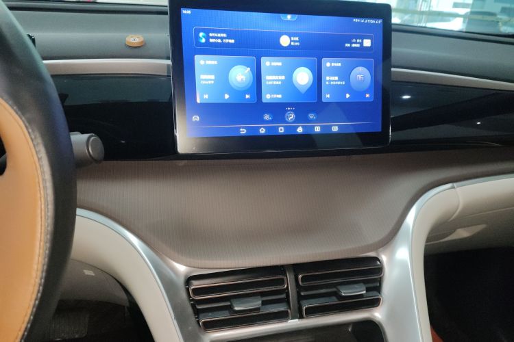 比亚迪 宋Pro新能源 2022款 DM-i 51km 豪华型中控内饰16