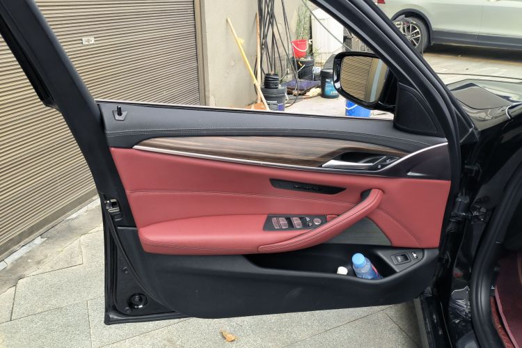 宝马5系新能源 2022款 改款 535Le 豪华套装中控内饰47