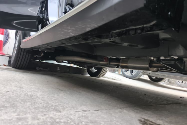 荣威RX5 2025款 PLUS 330TGI 自动领潮智惠版局部细节9001