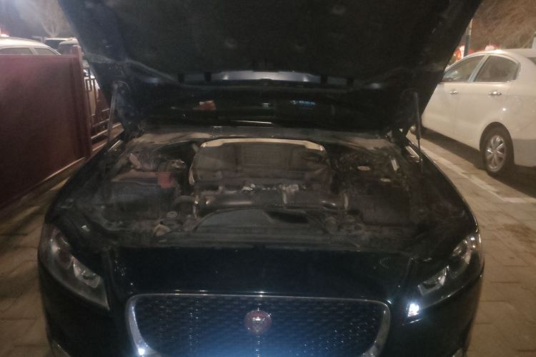 捷豹XFL 2018款 XFL 2.0T 200PS 风华版局部细节24