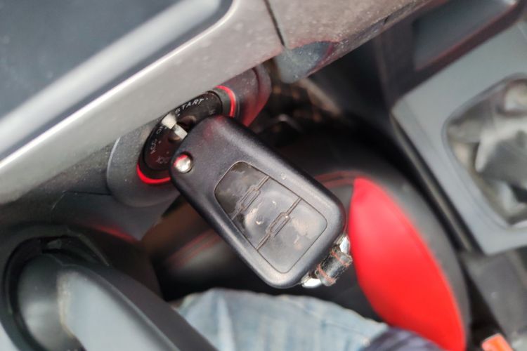 荣威350 2014款 1.5L 手动迅驰版中控内饰11