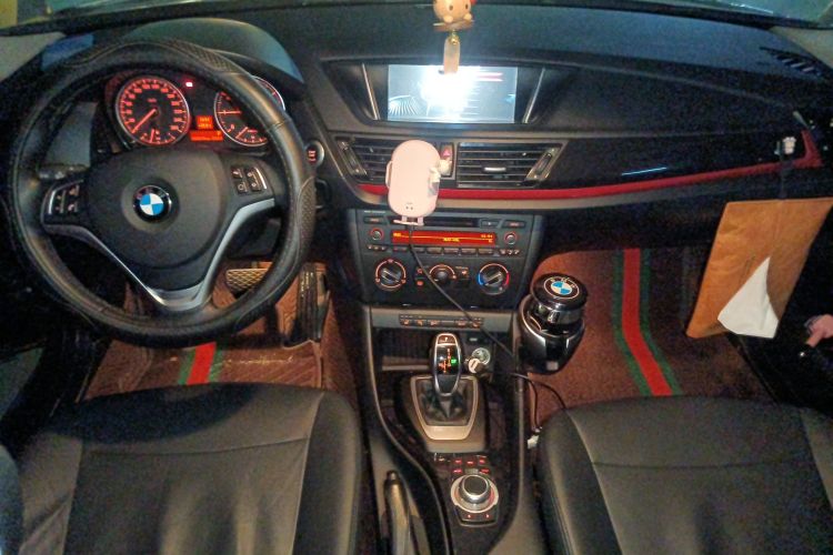 宝马X1 2015款 sDrive18i 时尚晋级版中控内饰12