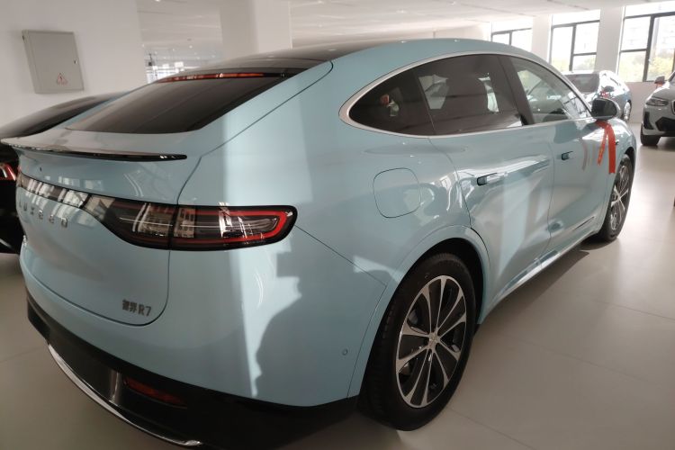 鸿蒙智行 智界R7 2025款 增程 251km Max车身外观7