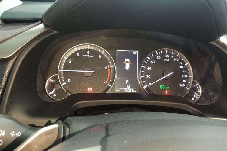 雷克萨斯RX 2020款 改款 300 两驱舒适版中控内饰14