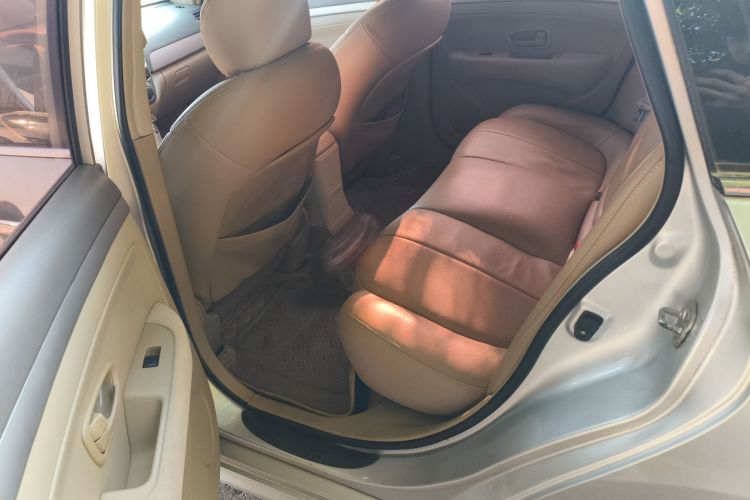 日产 轩逸 2012款 经典 1.6XE 自动舒适版中控内饰21