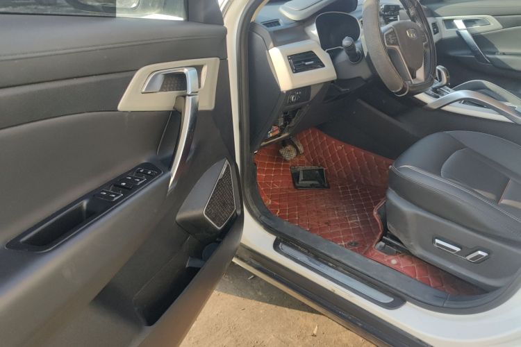 吉利汽车 博越 2020款 1.8TD DCT两驱智联型4G互联版中控内饰20