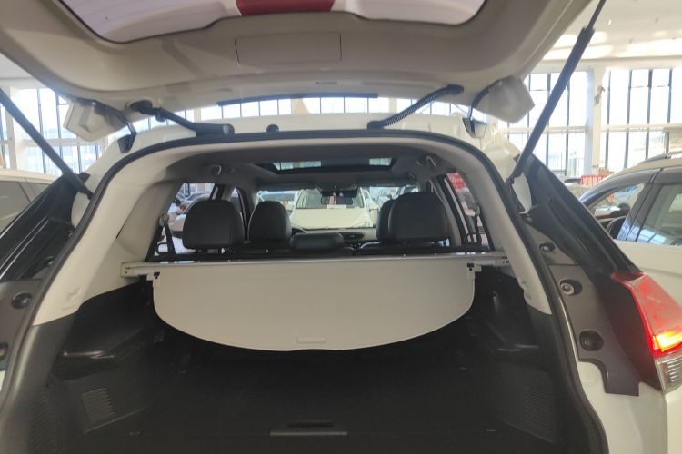 日产 奇骏 2021款 2.0L CVT 2WD XL ITS智联舒适版机舱底盘23