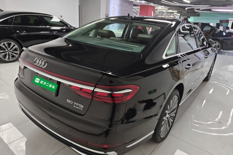 奥迪A8 2024款 A8L 50 TFSI quattro 臻选型车身外观6005
