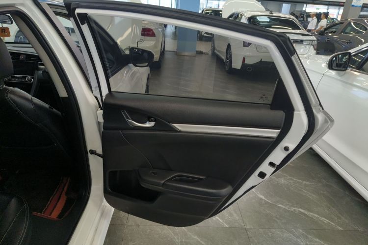 本田 思域 2019款 220TURBO CVT劲动版 国VI中控内饰7006